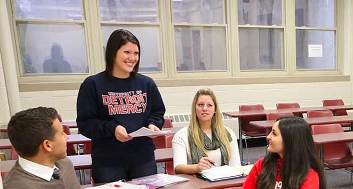 Detroit Mercy psychology students in class
